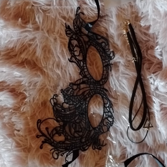 NWT.  Black lace eye mask, black silk ribbon choker and lace fingerless gloves. - Picture 1 of 8